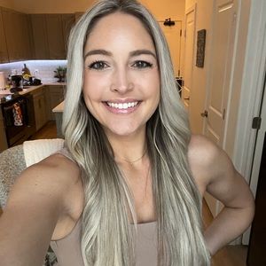 Meet your Posher, Alyssa
